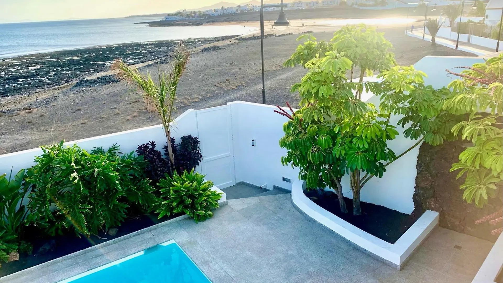 Villa Del Mar Lanzarote - Luxury Beachhouse Arrecife
