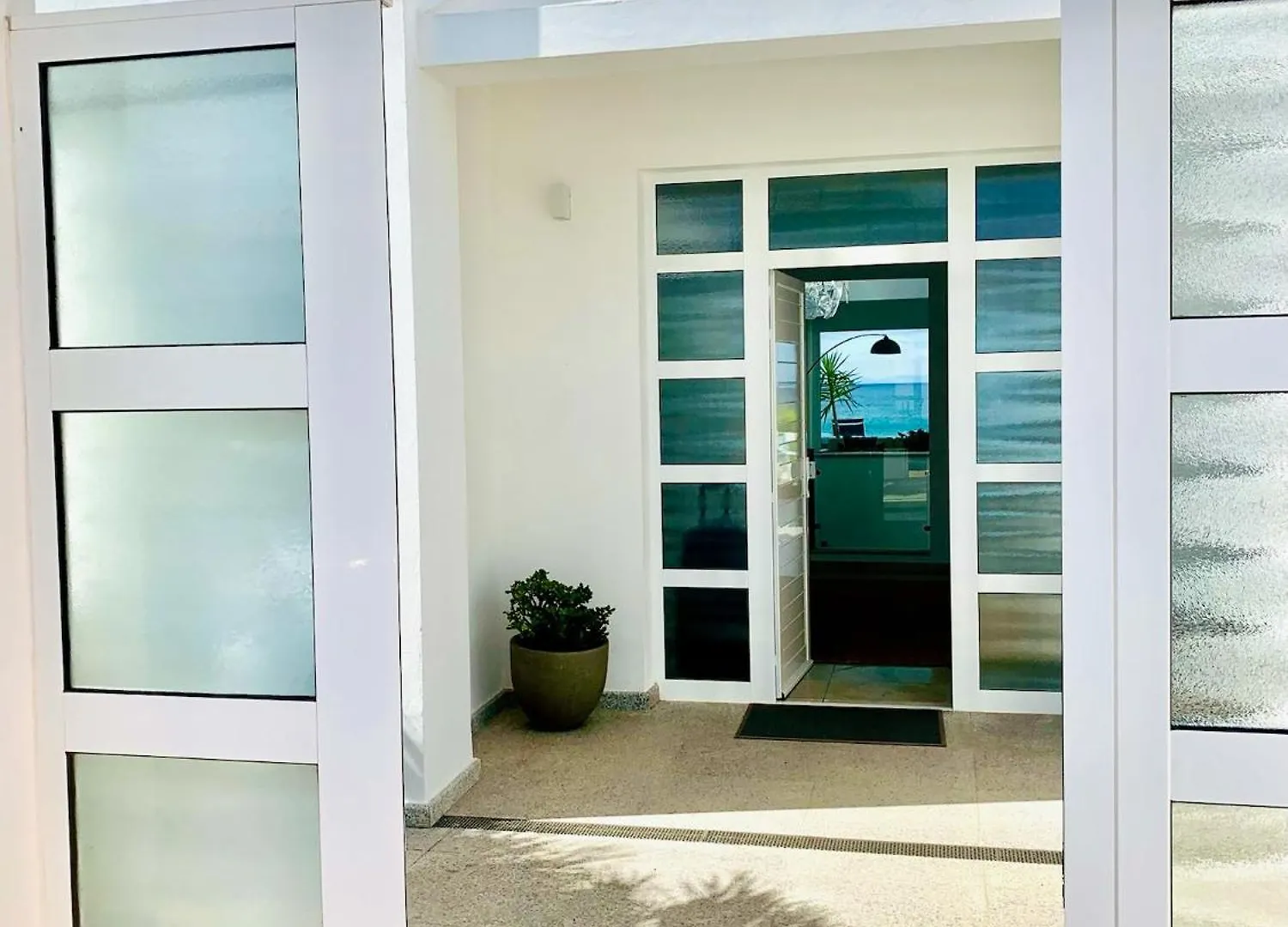 Villa Del Mar Lanzarote - Luxury Beachhouse Arrecife  0*, Arrecife (Lanzarote) Spain