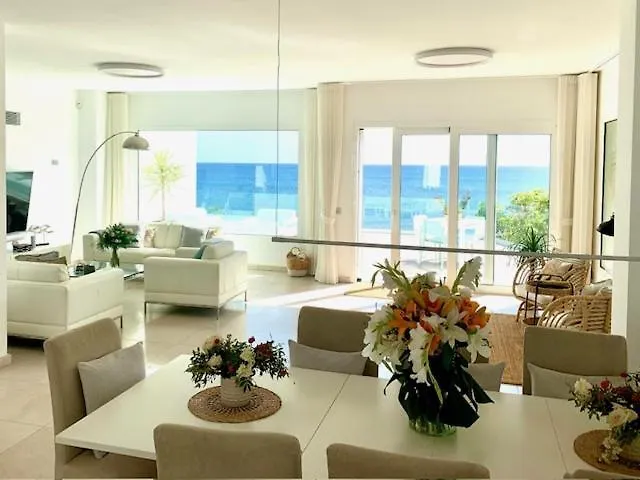 Villa Del Mar Lanzarote - Luxury Beachhouse Arrecife