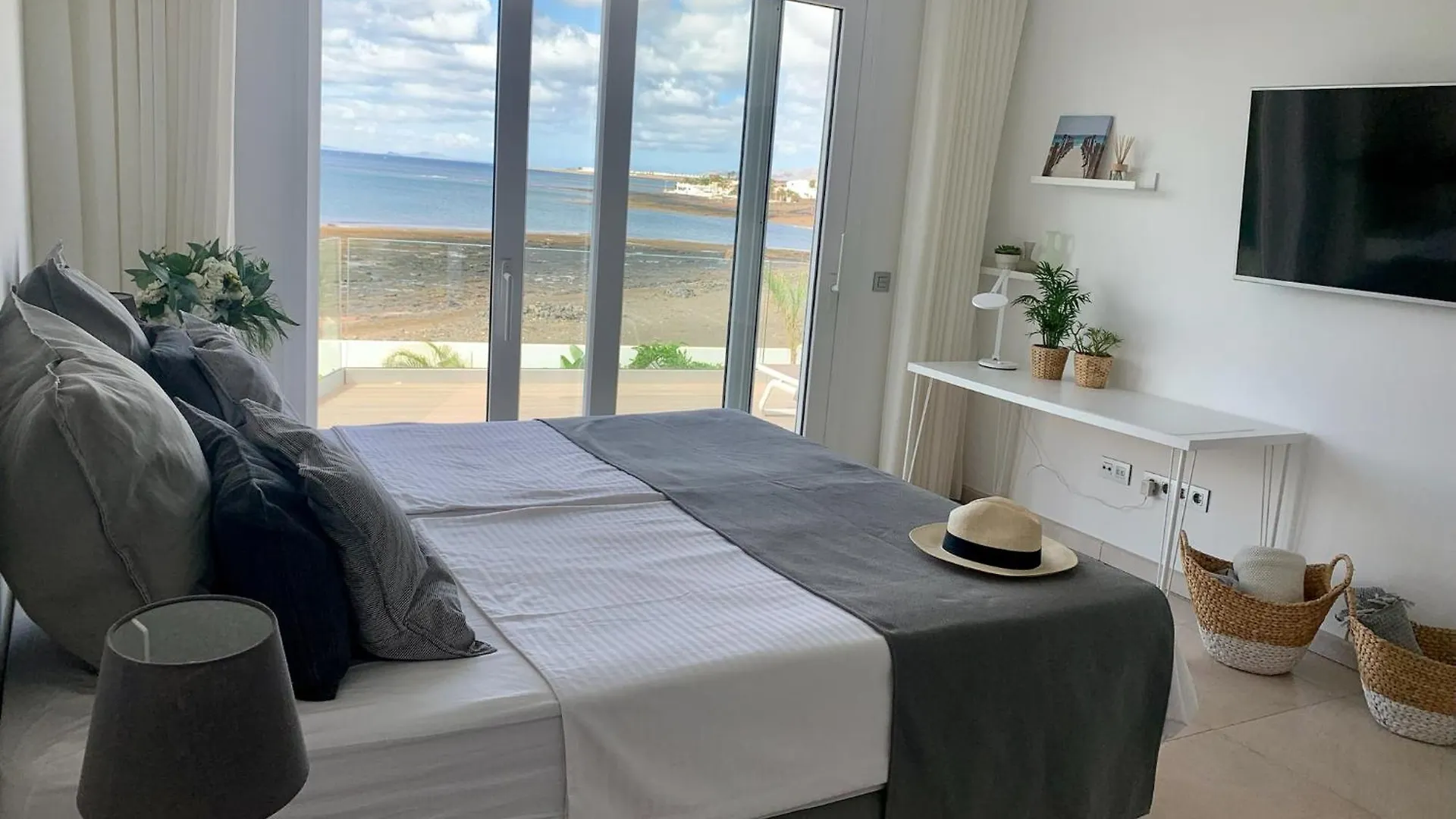 Villa Del Mar Lanzarote - Luxury Beachhouse Arrecife  Arrecife (Lanzarote)