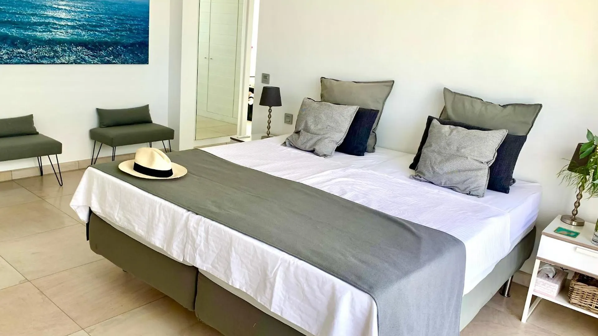 הקונטקטים של Villa Del Mar Lanzarote - Luxury Beachhouse